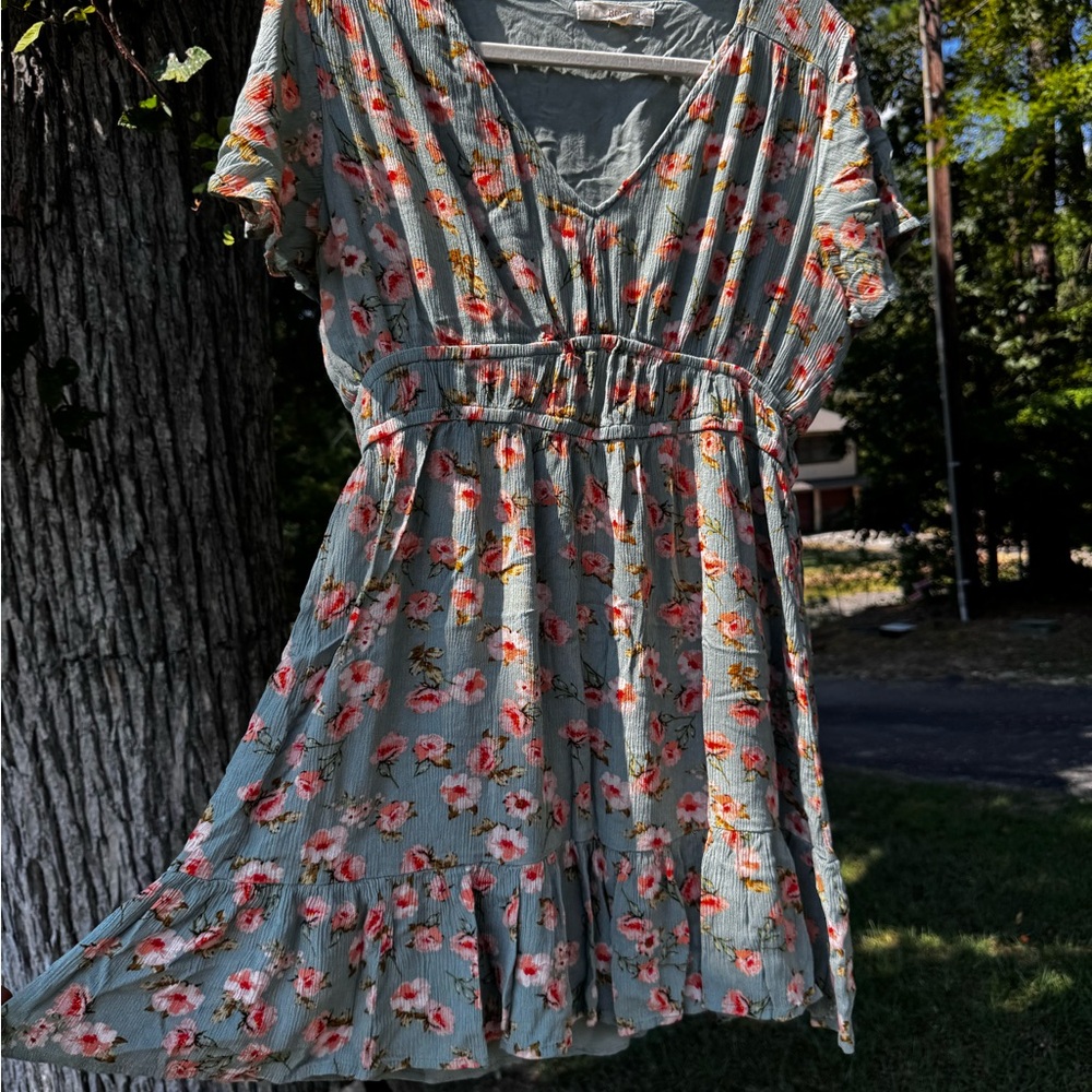Flattering Rewind Floral Green Dress